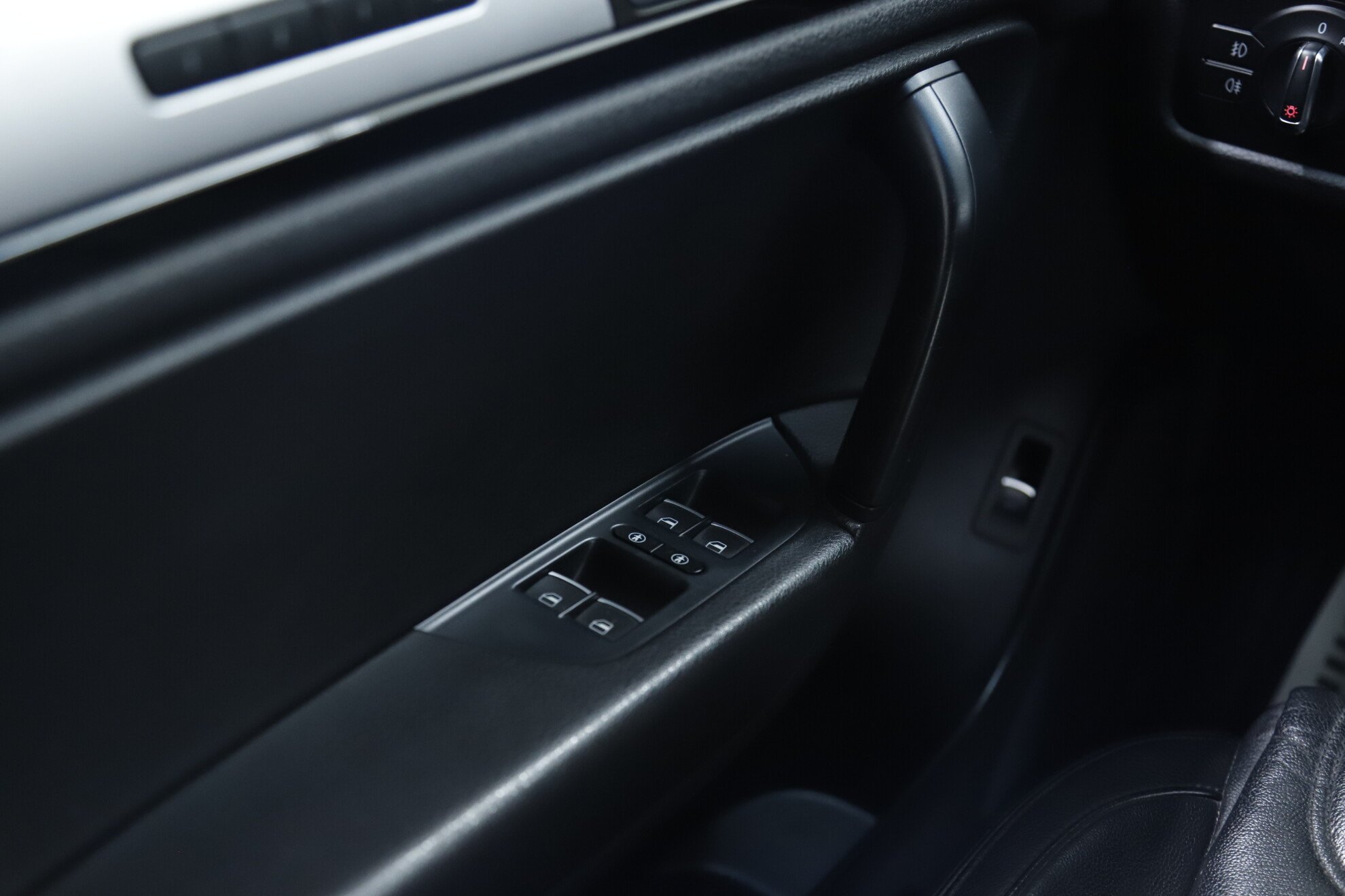 Volkswagen Touareg, II, 2014 фото 10