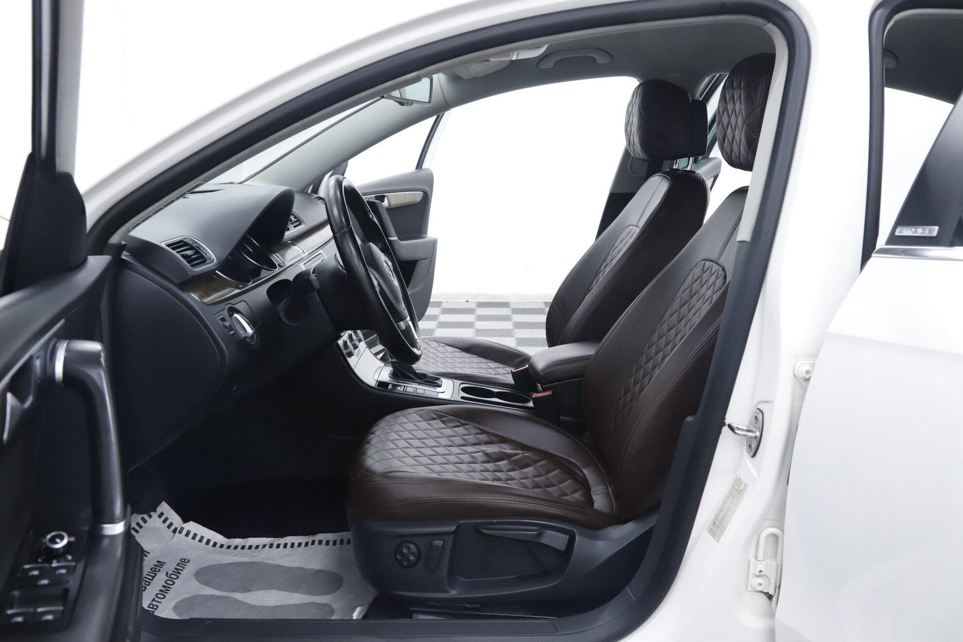 Volkswagen Passat, B7, 2014 фото 9