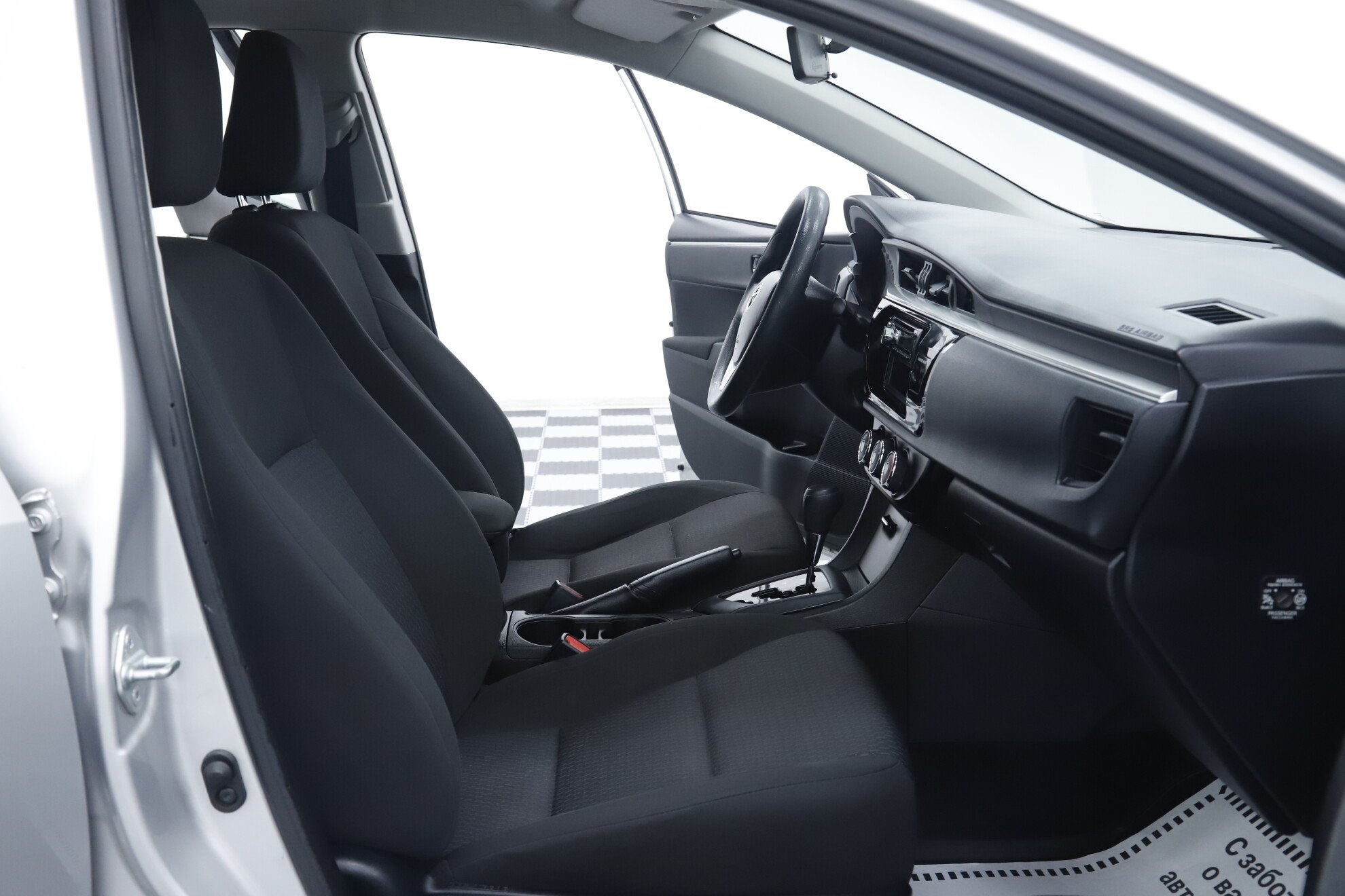 Toyota Corolla, XI (E160, E170, E180), 2014 фото 9