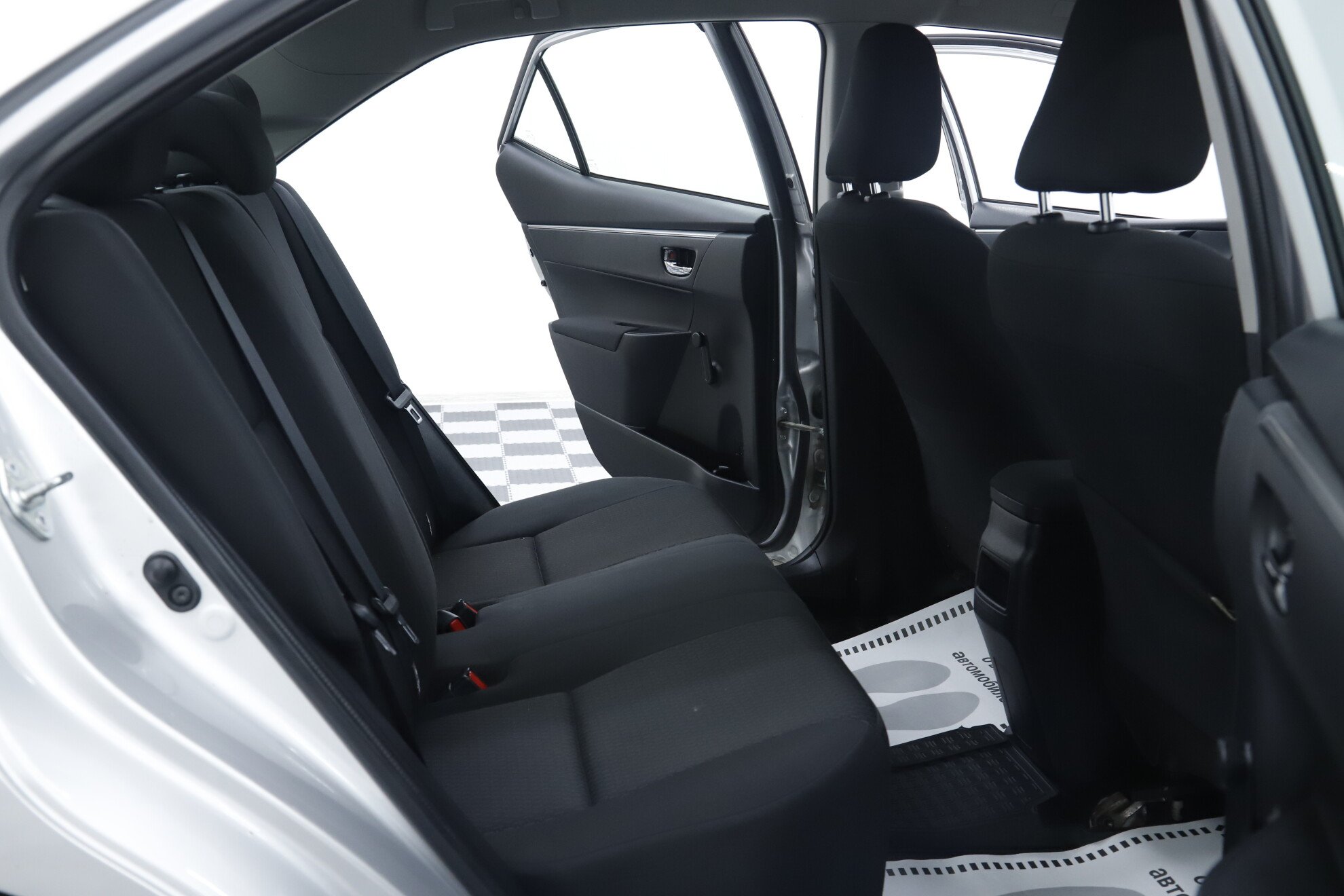 Toyota Corolla, XI (E160, E170, E180), 2014 фото 13