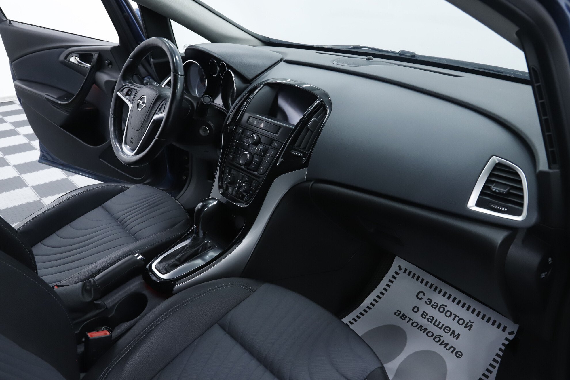 Opel Astra, J Рестайлинг, 2014 фото 14