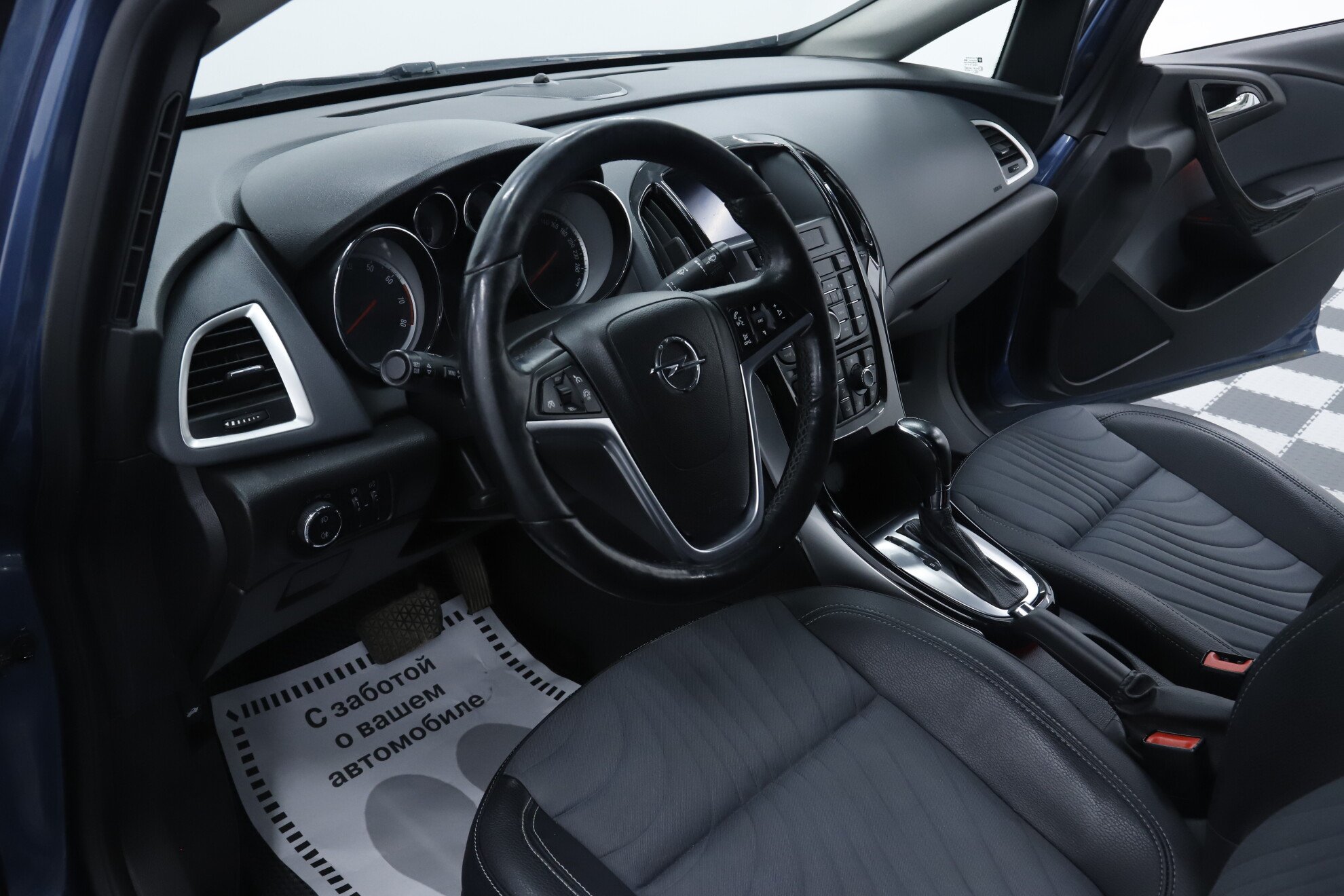 Opel Astra, J Рестайлинг, 2014 фото 8