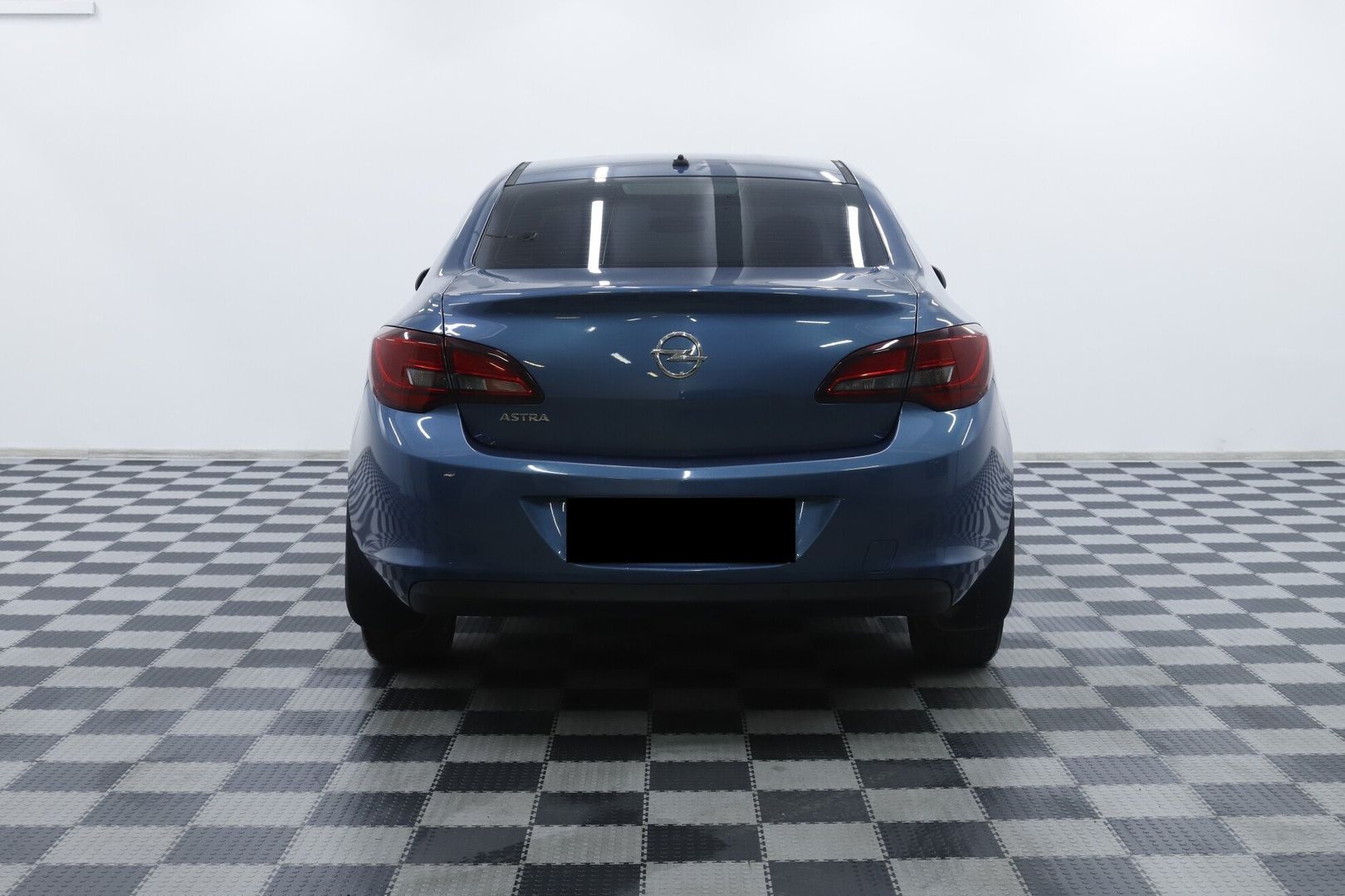 Opel Astra, J Рестайлинг, 2014 фото 2