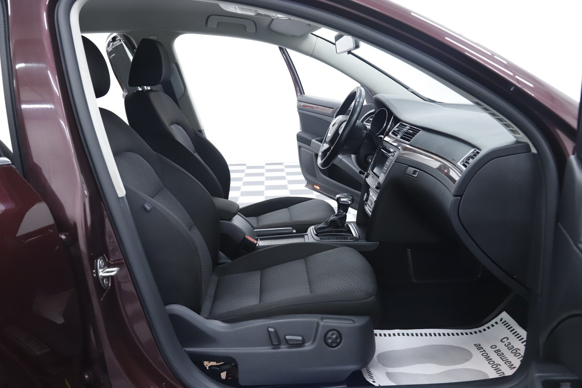 Skoda Superb, II, 2011 фото 11