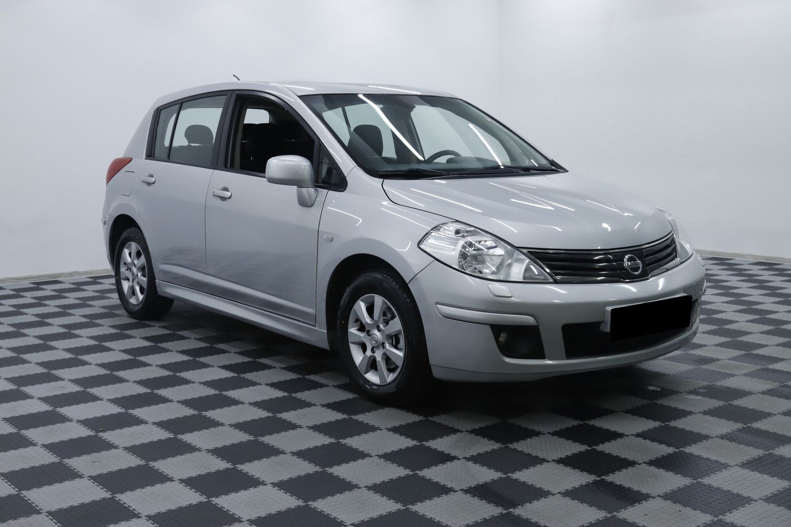 Nissan Tiida, I Рестайлинг, 2011 фото 3