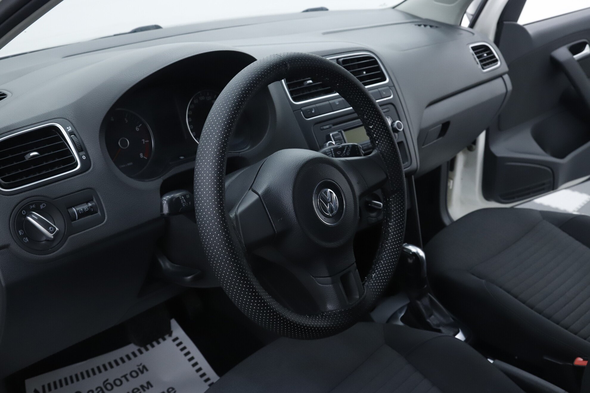 Volkswagen Polo, V, 2011 фото 8