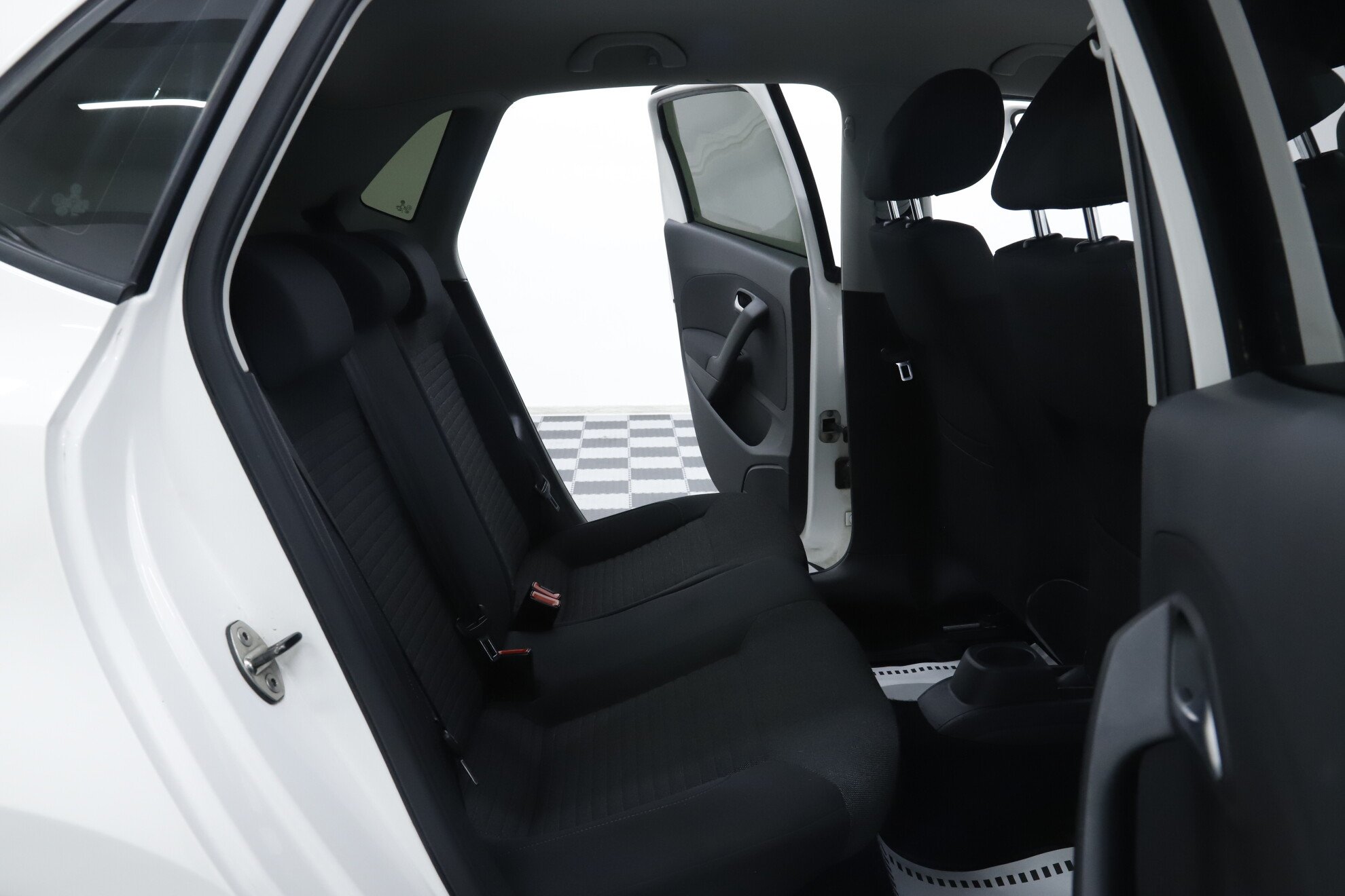 Volkswagen Polo, V, 2011 фото 15