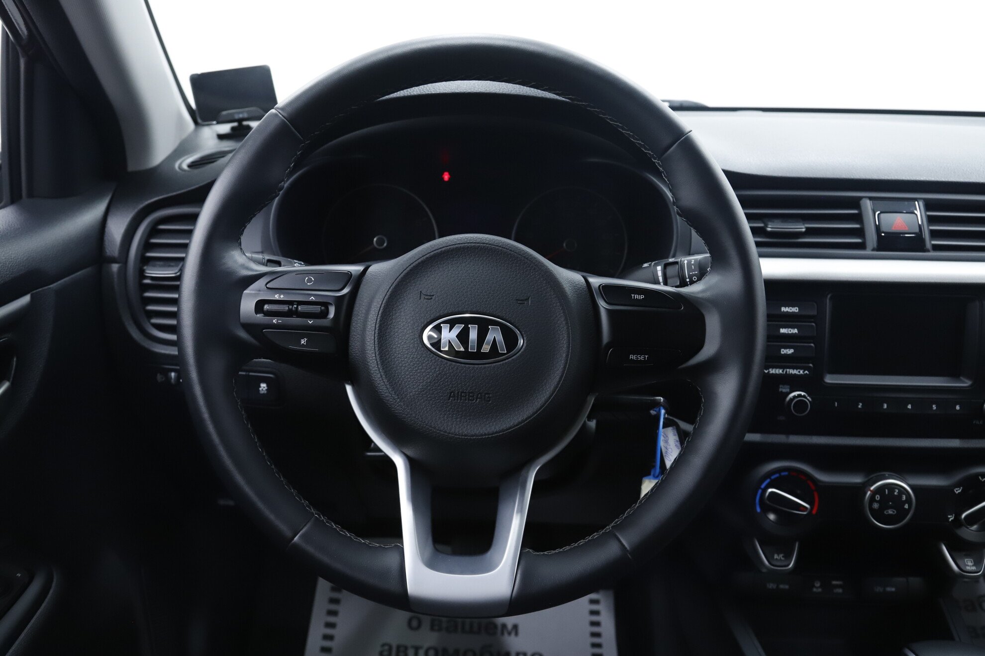 Kia Rio, IV, 2020 фото 11