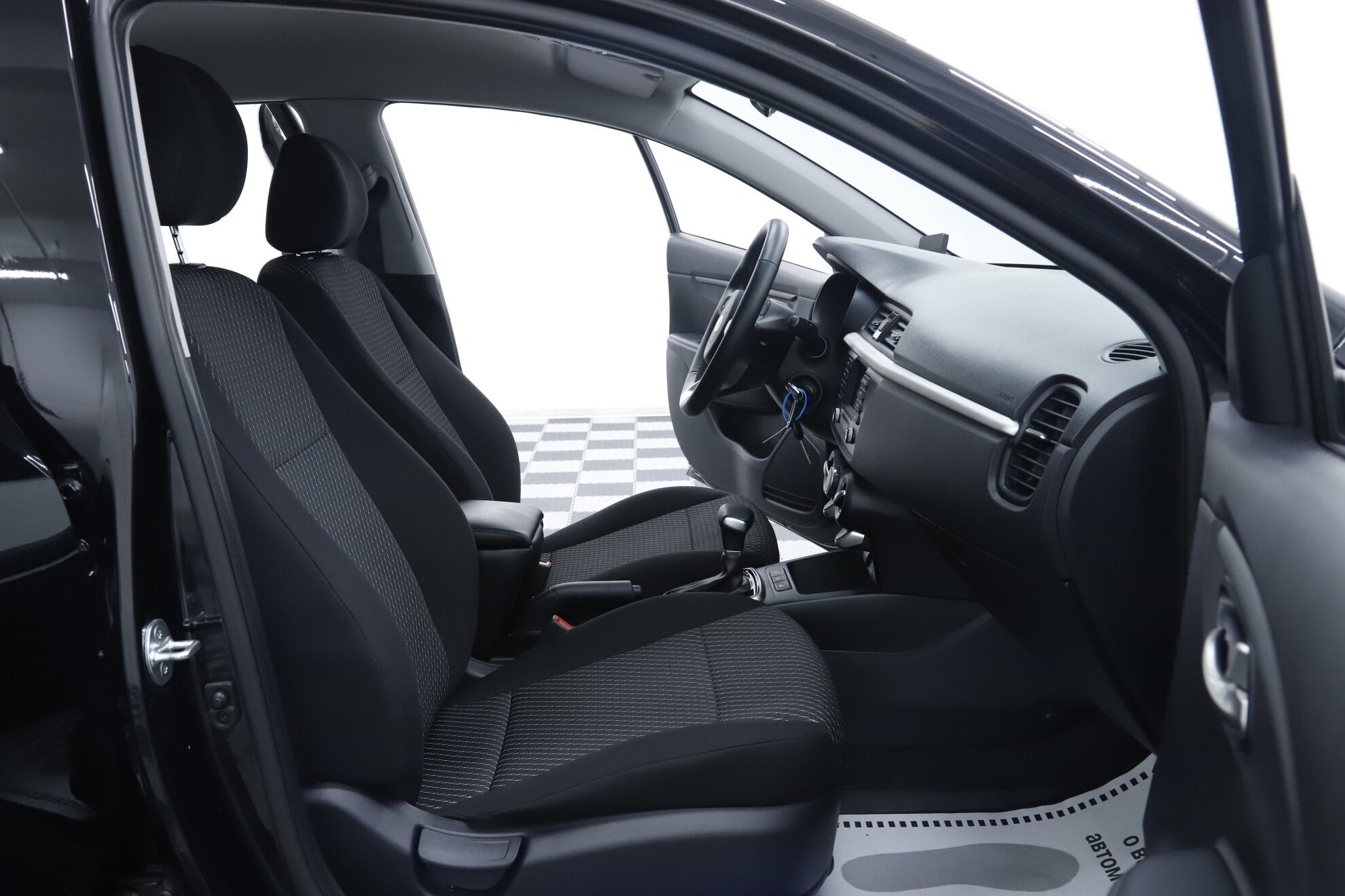 Kia Rio, IV, 2020 фото 15