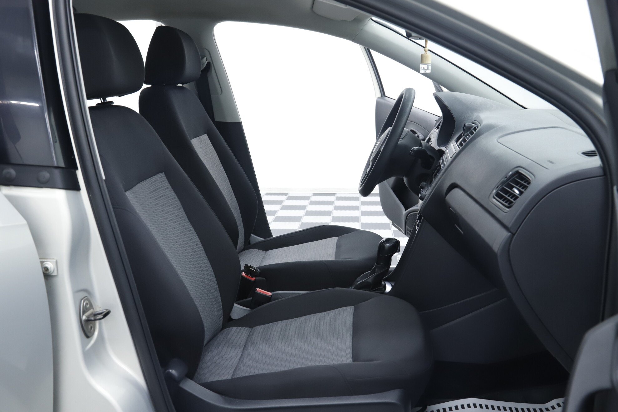 Volkswagen Polo, V, 2013 фото 14