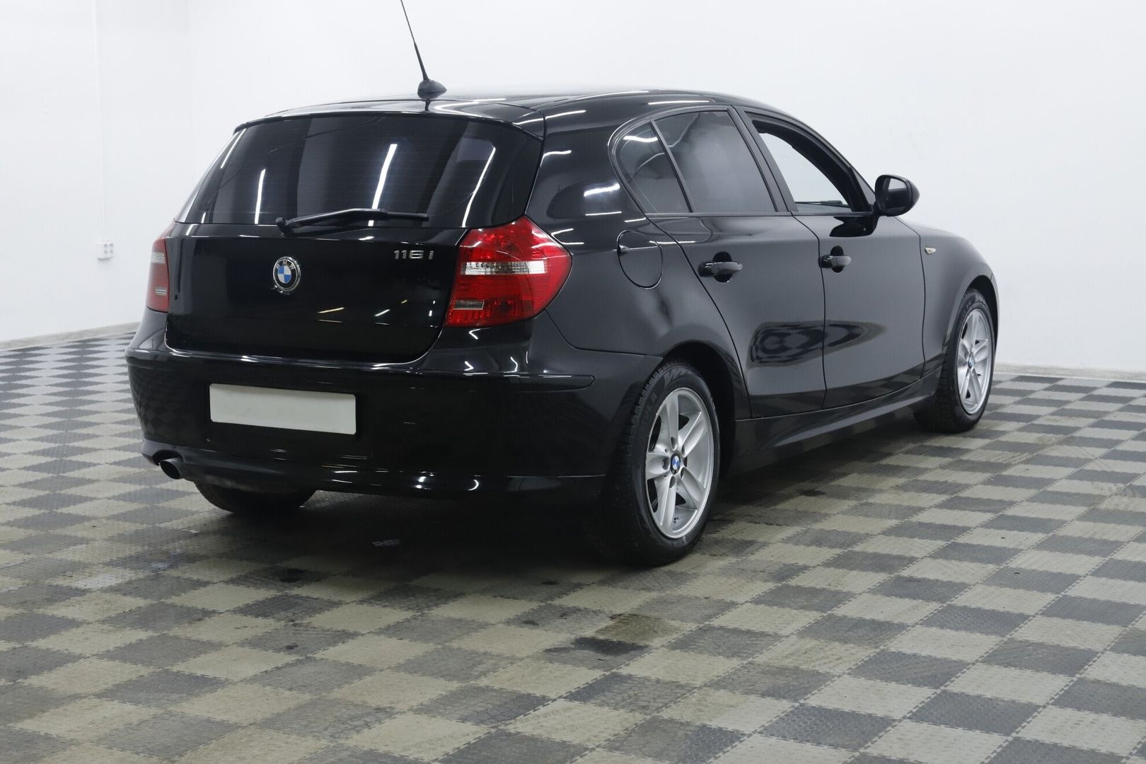 BMW 1 серии, I (E81/E82/E87/E88) Рестайлинг, 2011 фото 6