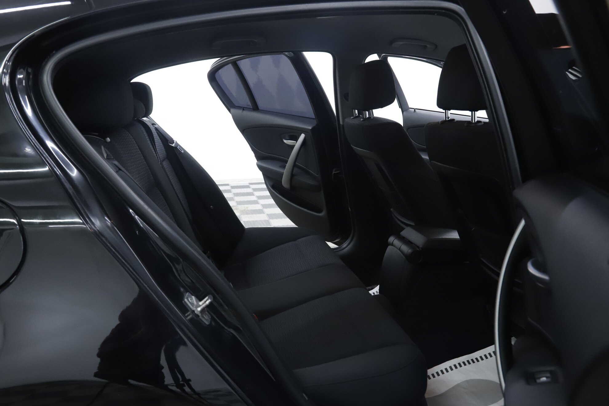 BMW 1 серии, I (E81/E82/E87/E88) Рестайлинг, 2011 фото 18