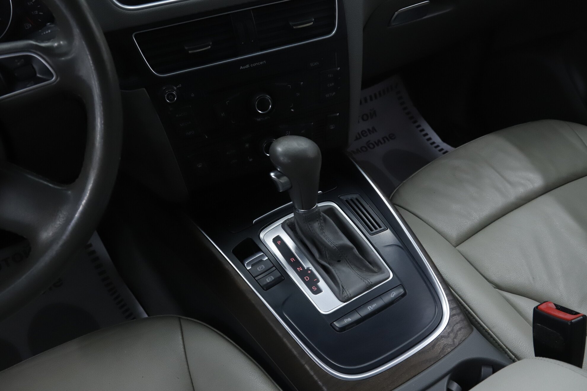 Audi Q5, I (8R), 2010 фото 16