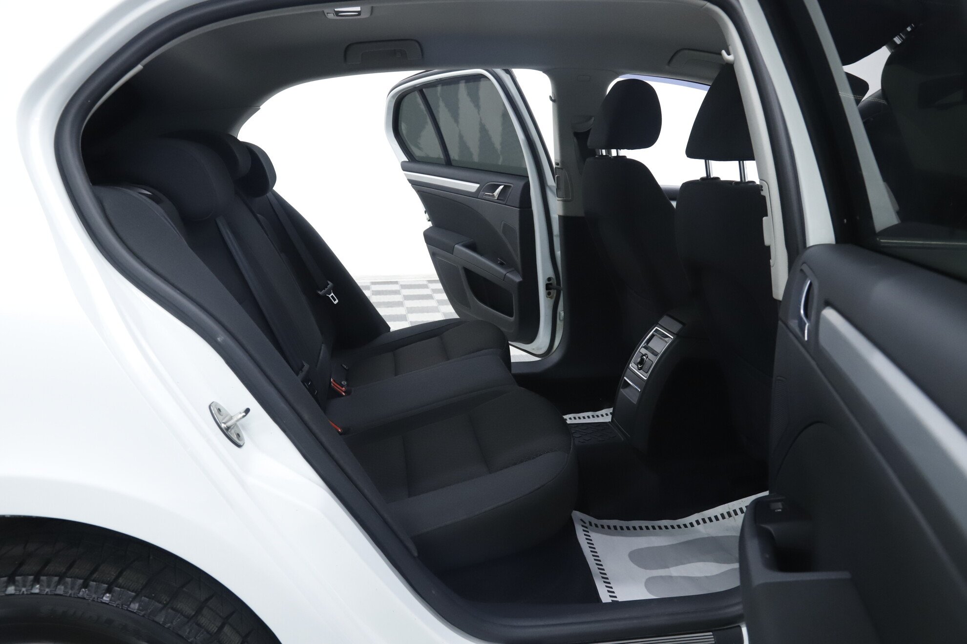 Skoda Superb, II Рестайлинг, 2015 фото 16