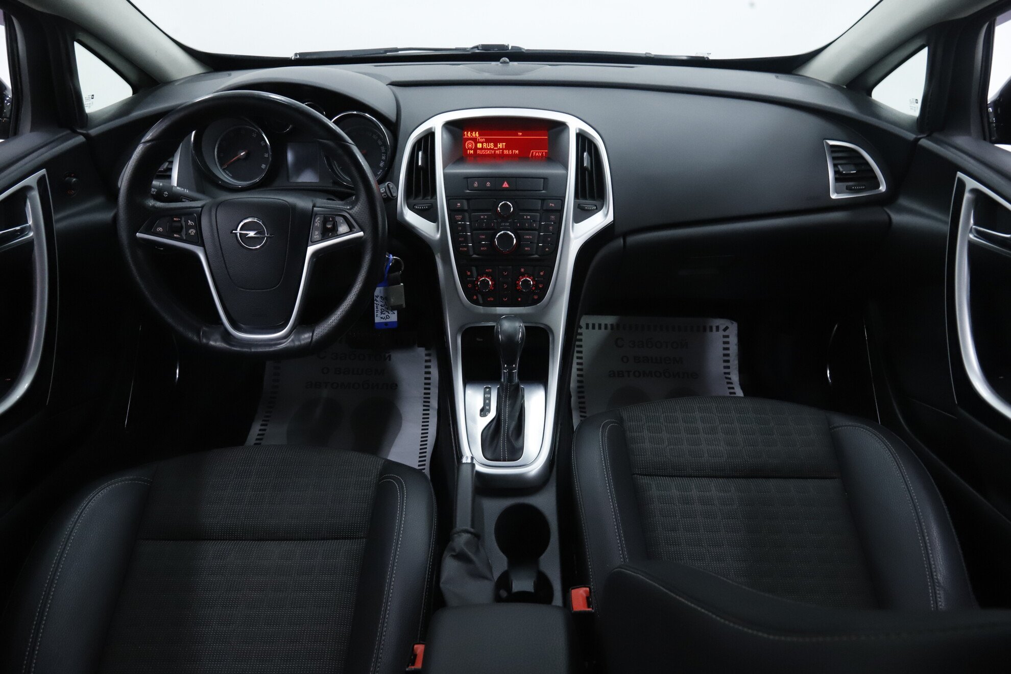 Opel Astra, J Рестайлинг, 2013 фото 9