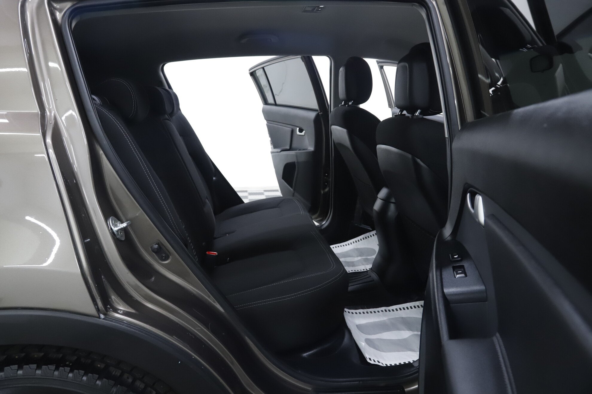 Kia Sportage, III Рестайлинг, 2015 фото 16