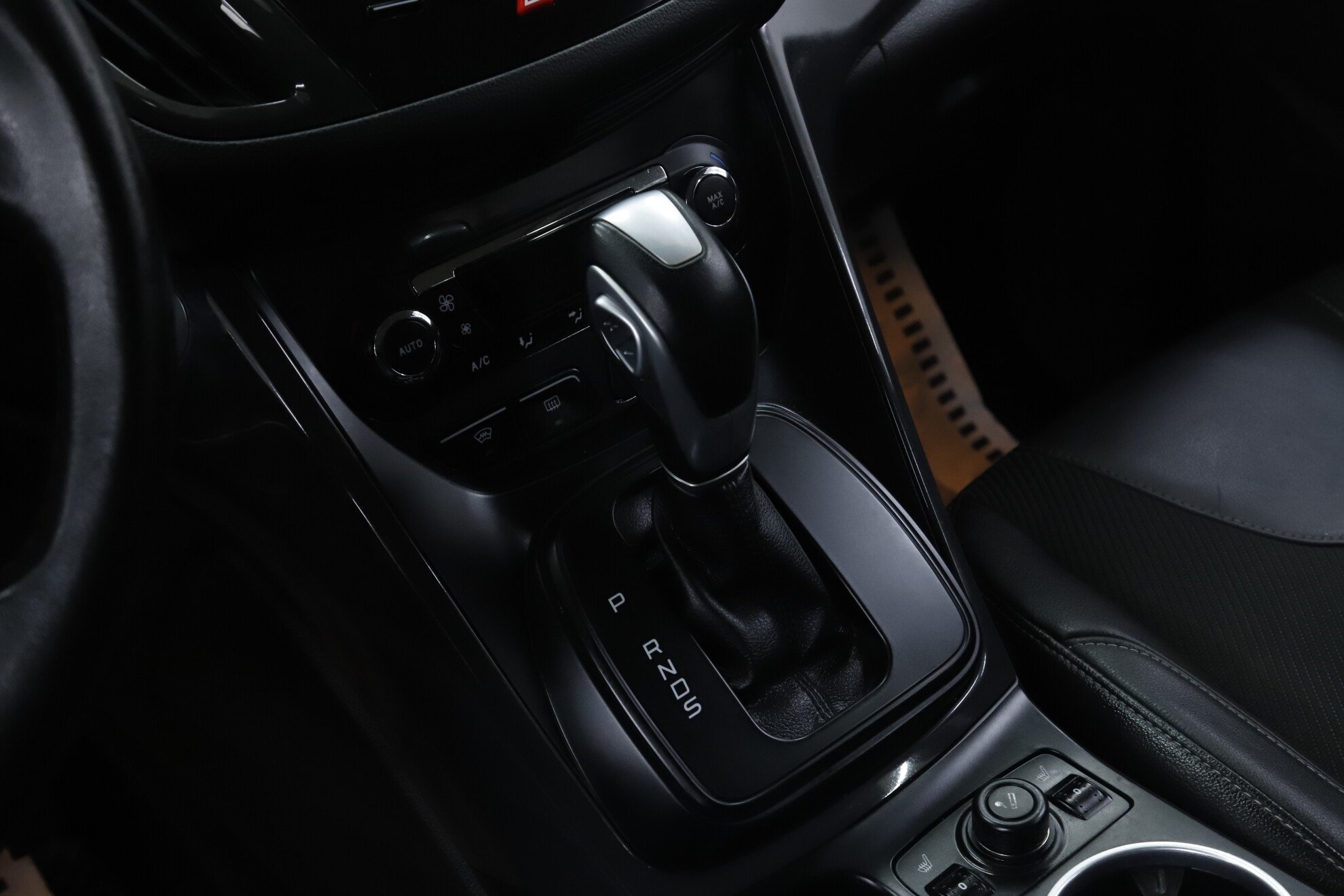 Ford Kuga, II, 2014 фото 14