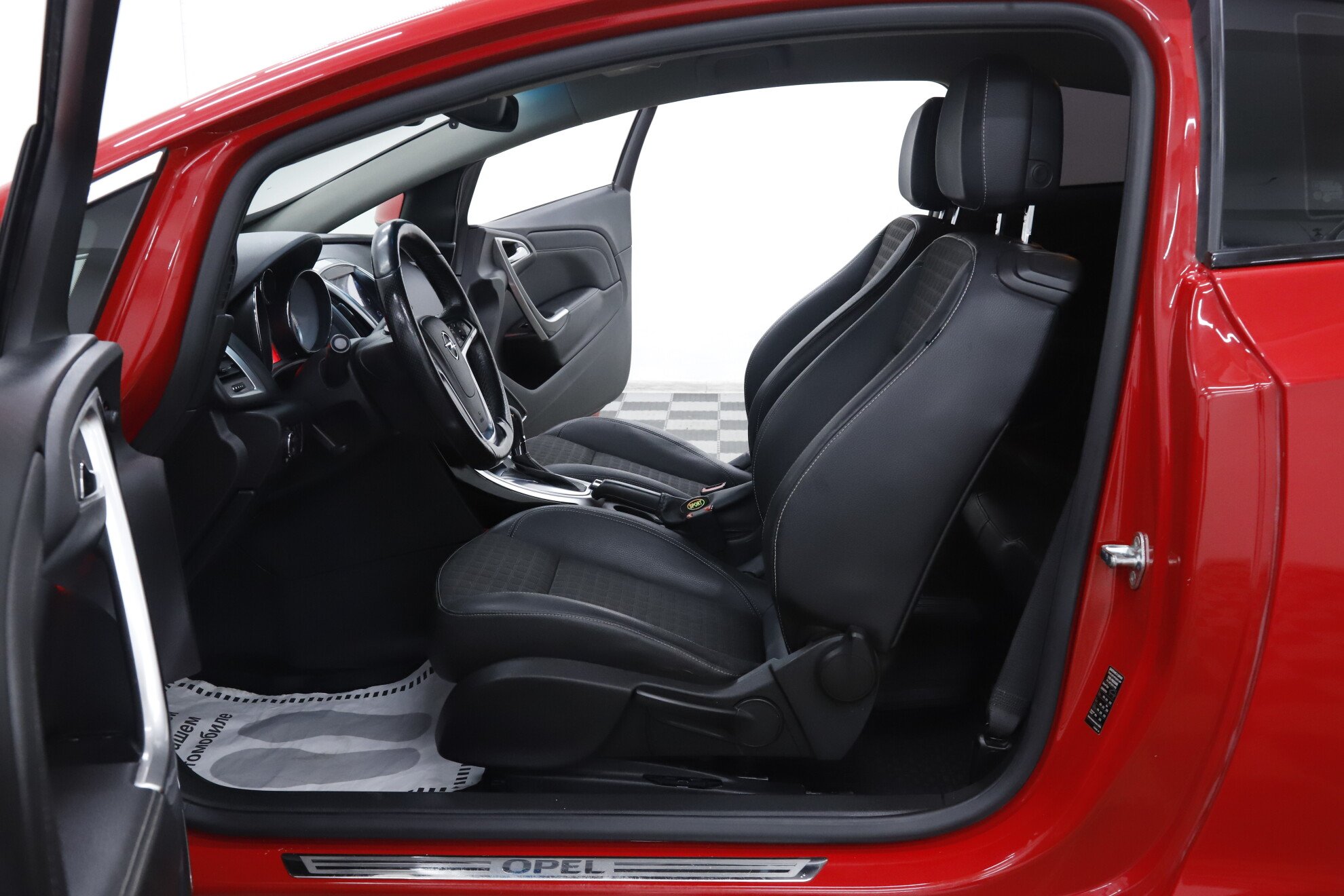 Opel Astra, J Рестайлинг, 2013 фото 11