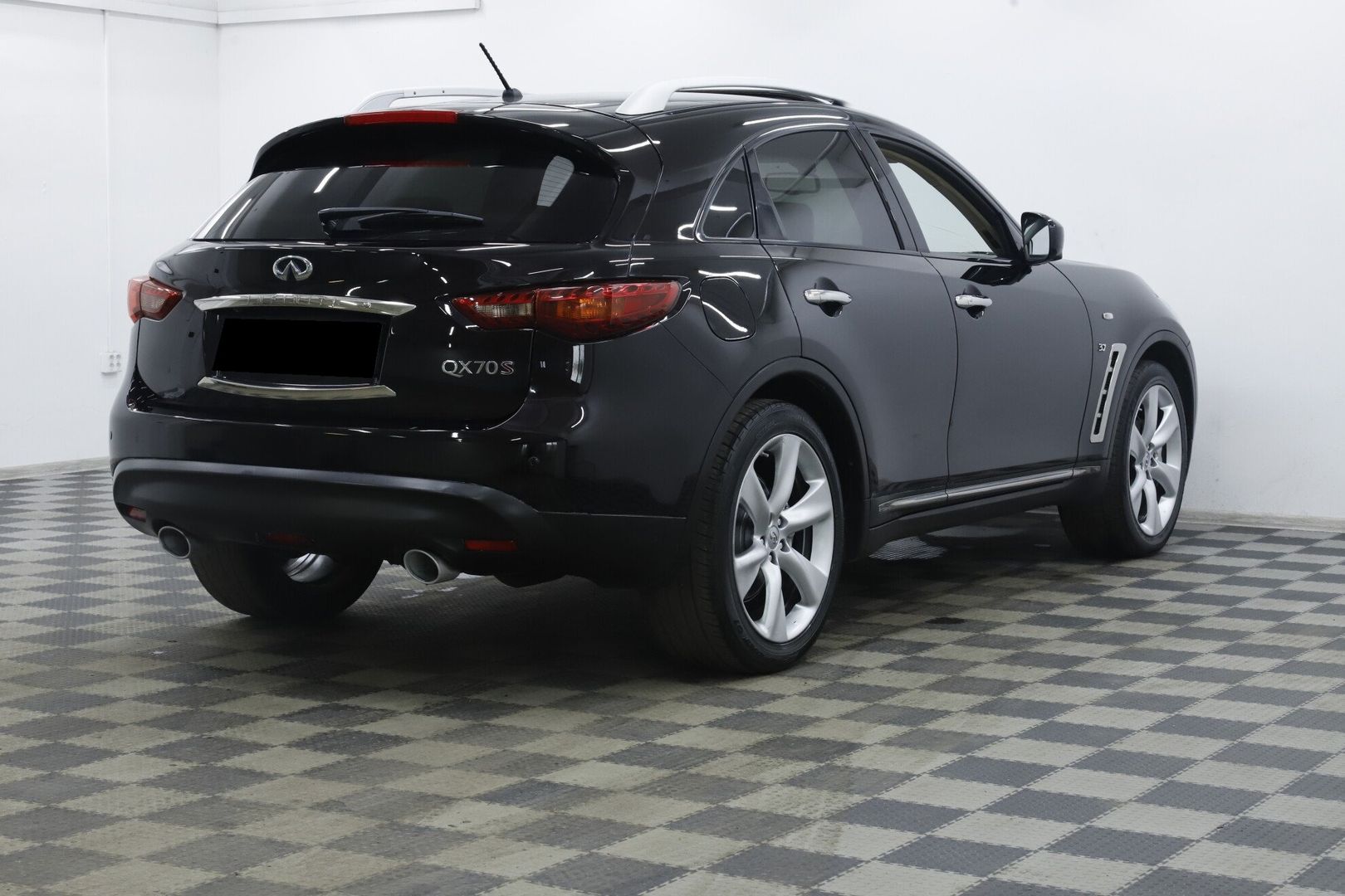 Infiniti QX70, 2013 фото 5