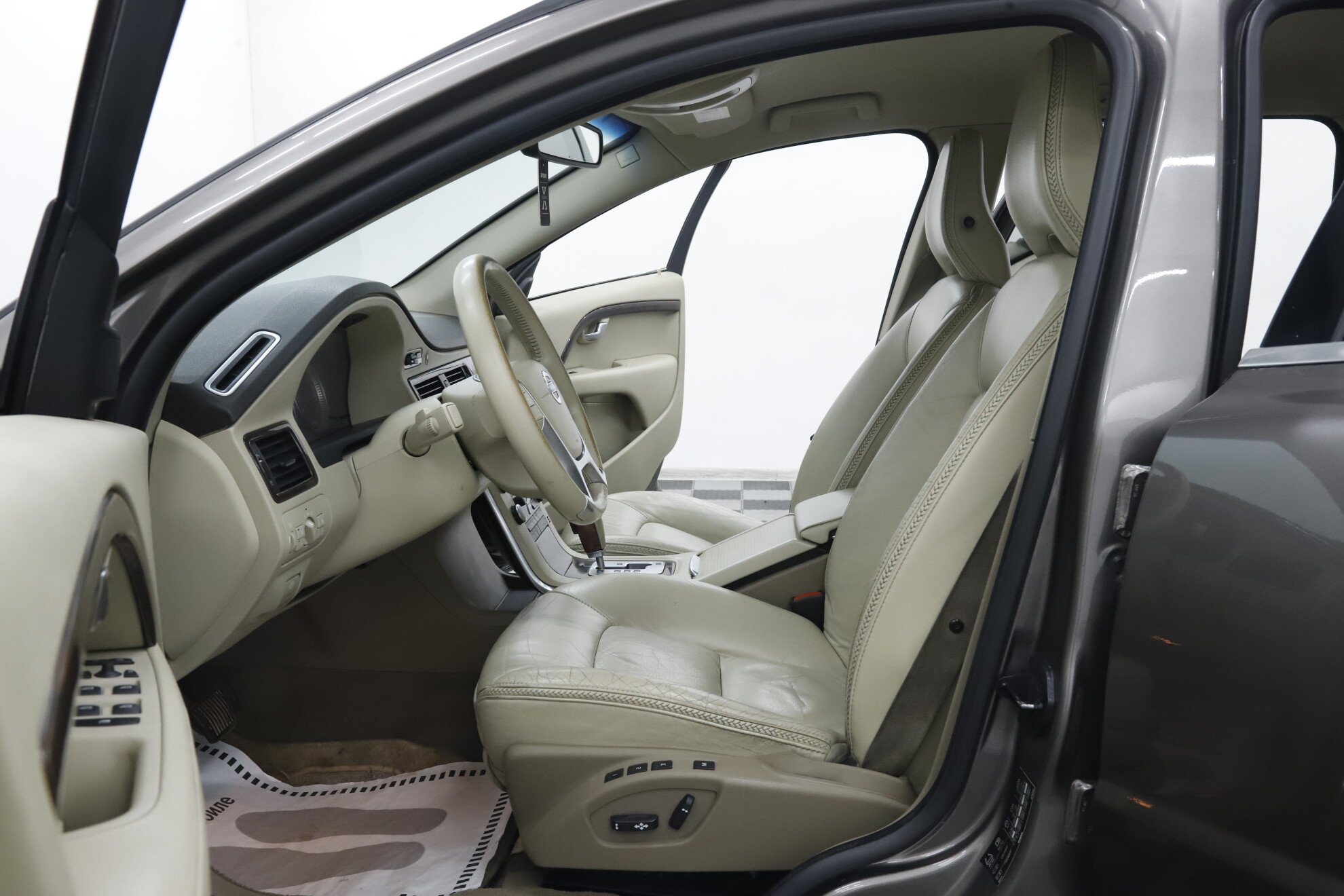 Volvo XC70, II, 2010 фото 7