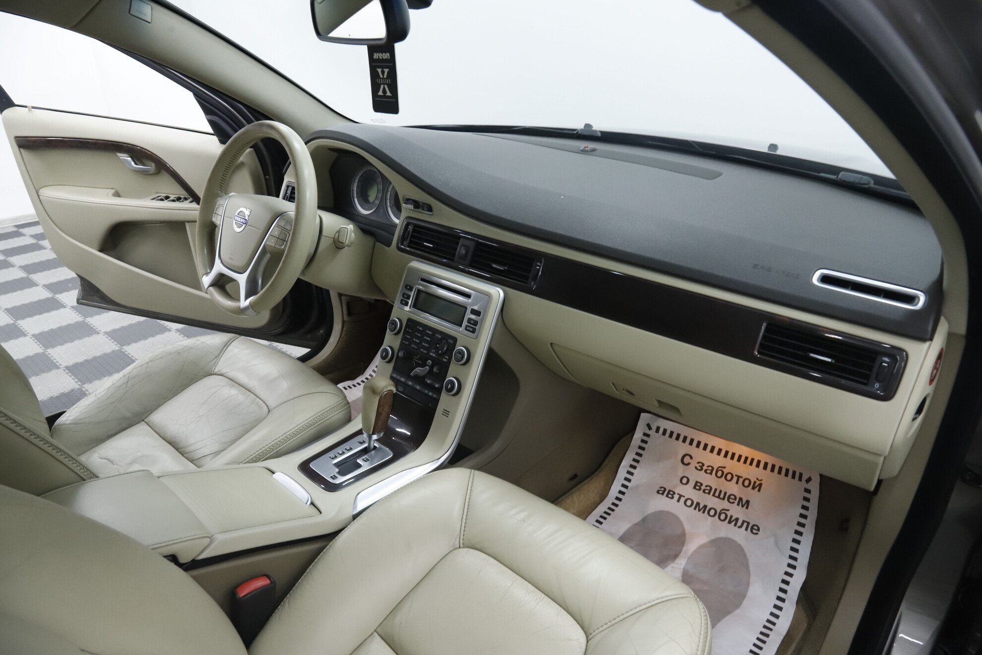 Volvo XC70, II, 2010 фото 13