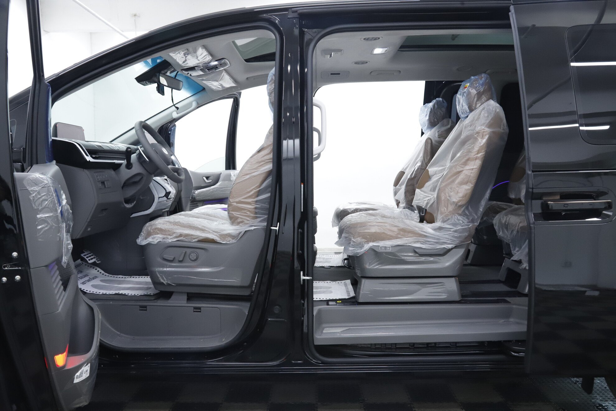 Hyundai Staria, 2022 фото 9