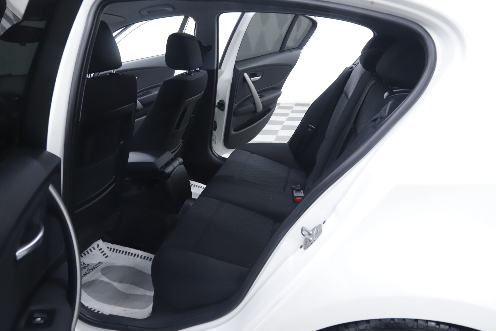 BMW 1 серии, I (E81/E82/E87/E88) Рестайлинг, 2010 фото 17