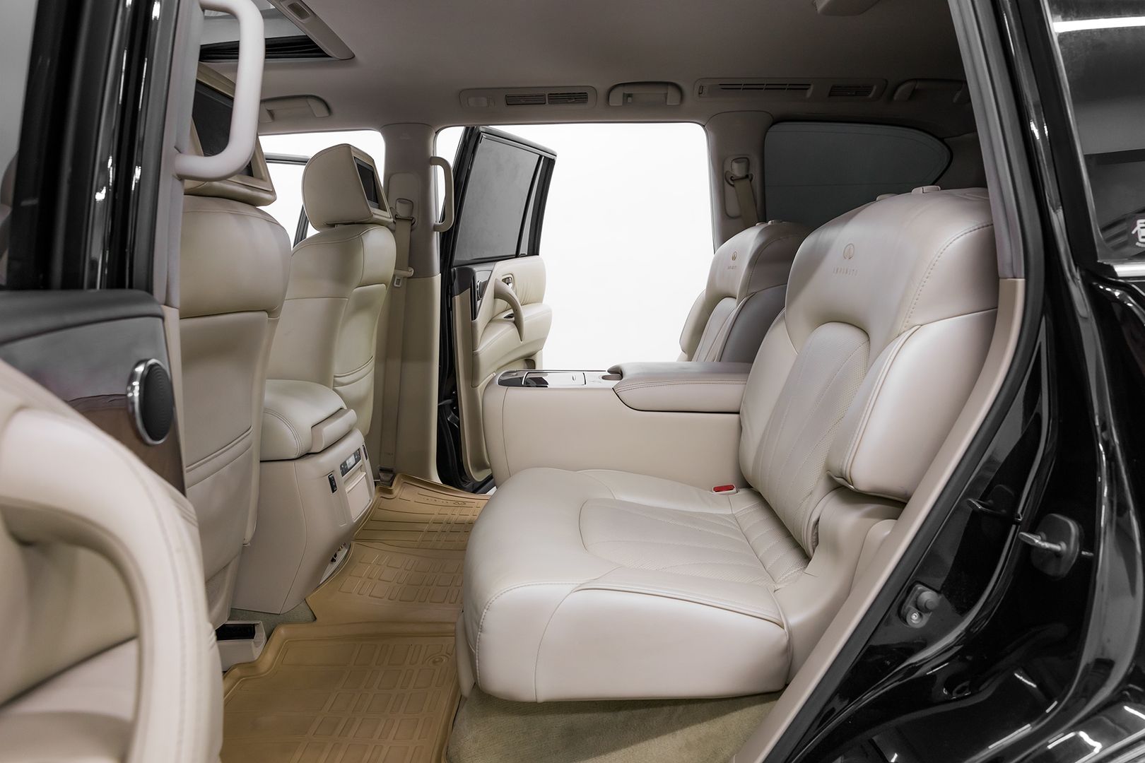 Infiniti QX56, II, 2011 фото 13