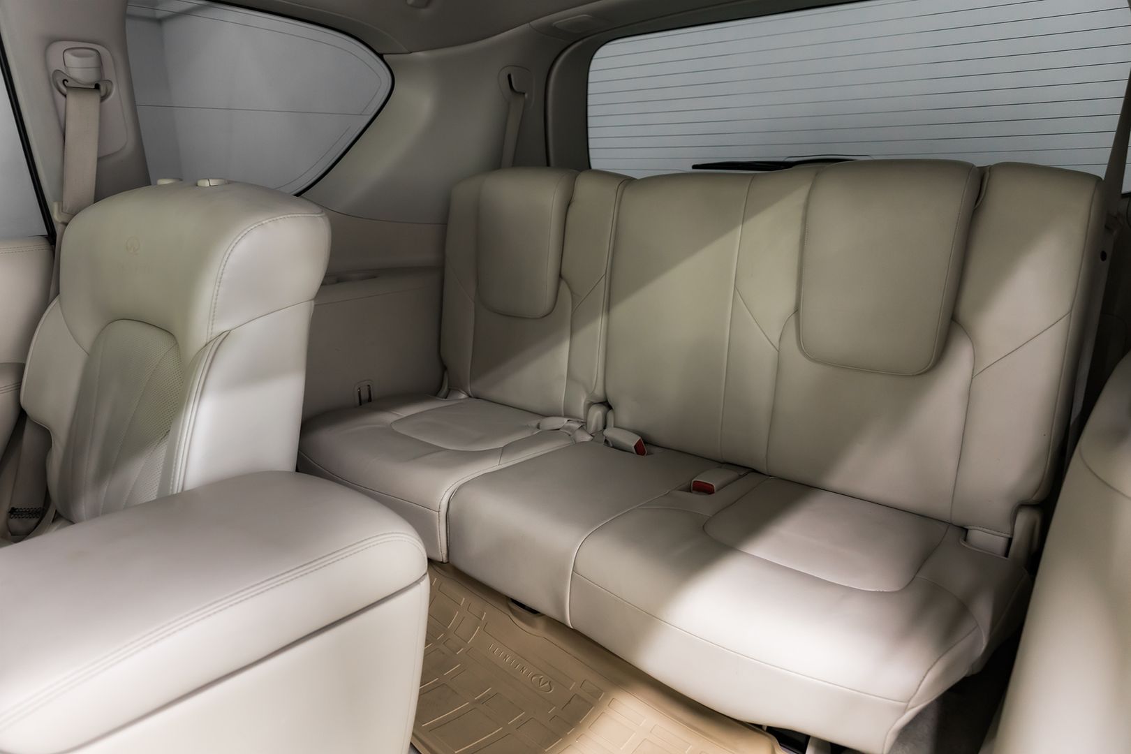 Infiniti QX56, II, 2011 фото 21