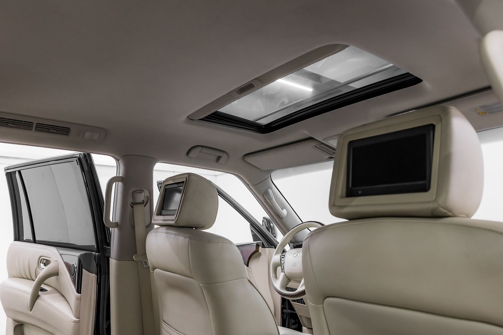 Infiniti QX56, II, 2011 фото 15