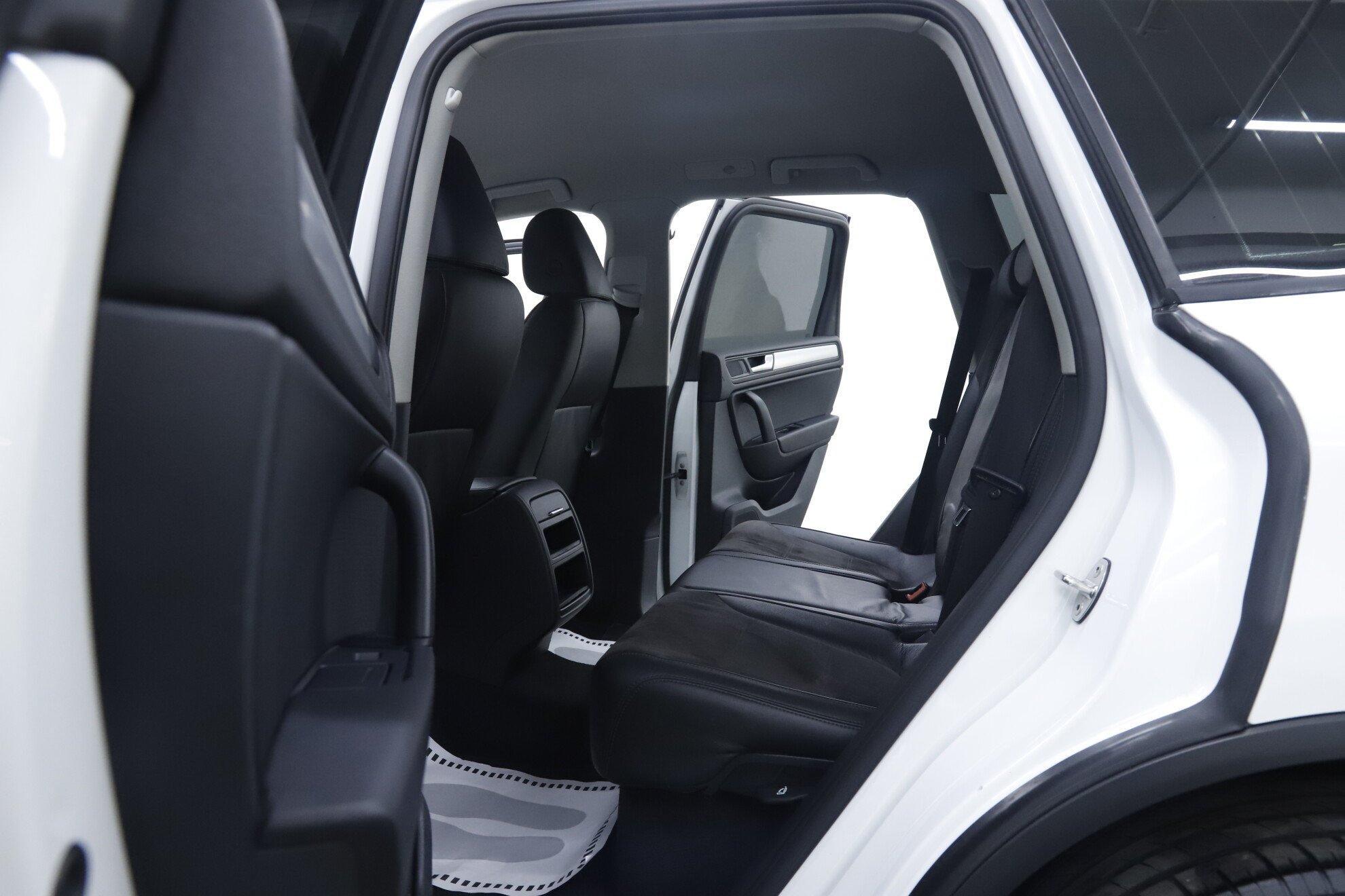 Volkswagen Touareg, II, 2014 фото 17