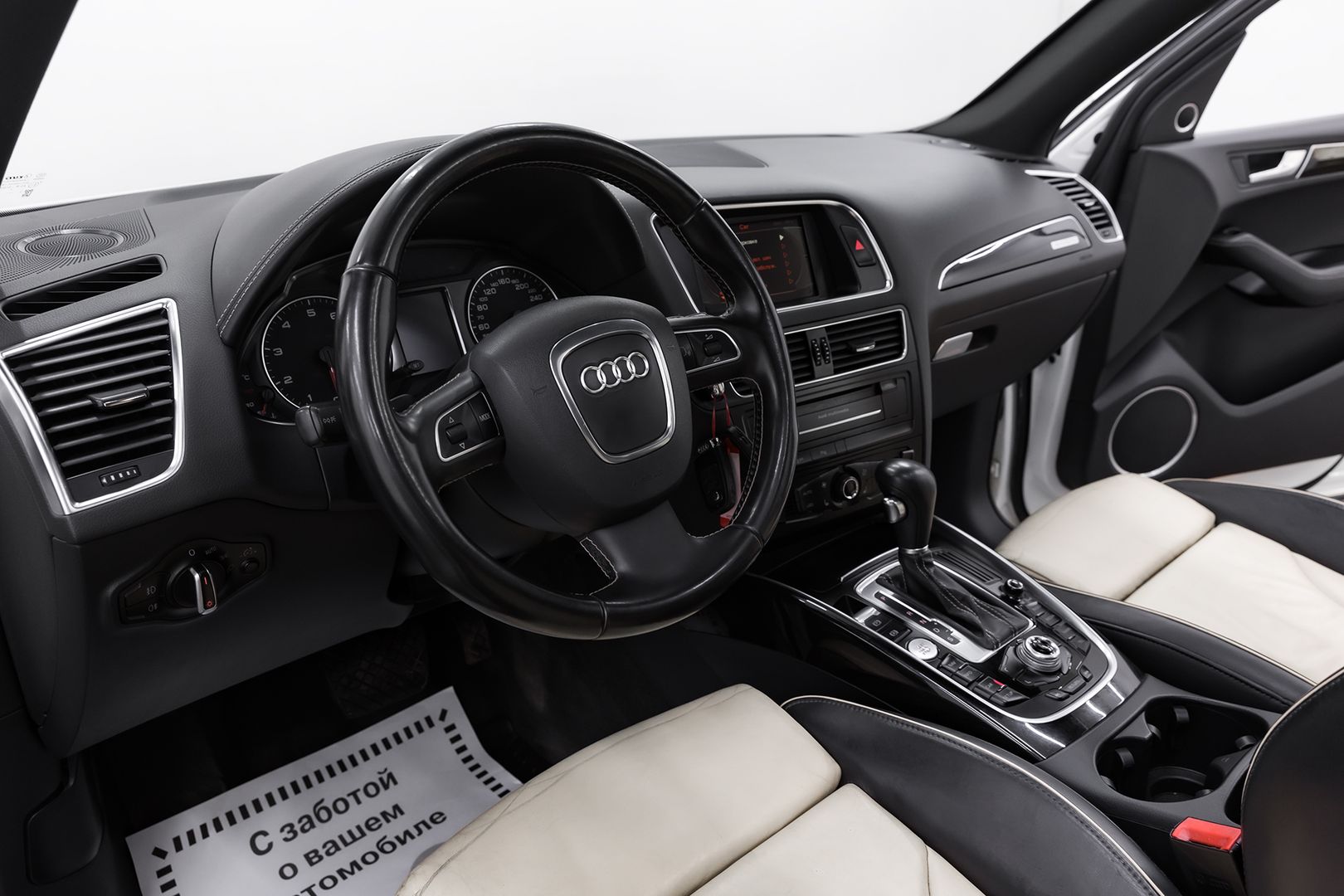 Audi Q5, I (8R), 2010 фото 13