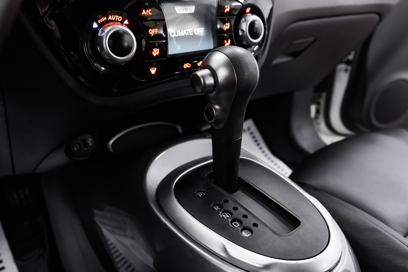 Nissan Juke, I Рестайлинг, 2014 фото 13