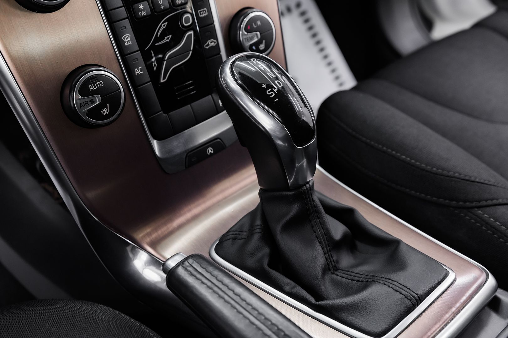 Volvo V40 Cross Country, I, 2013 фото 13