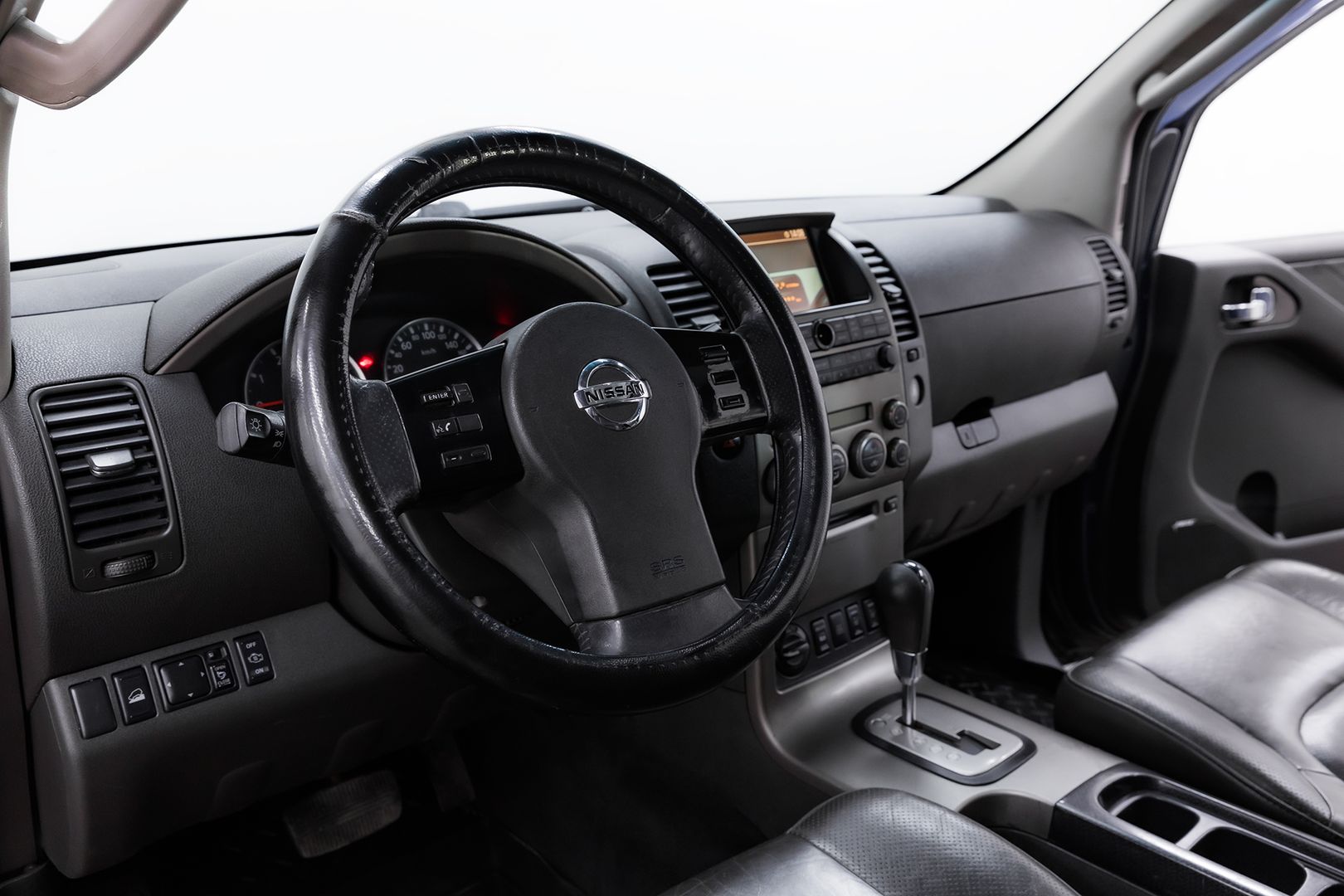 Nissan Pathfinder, III, 2008 фото 9