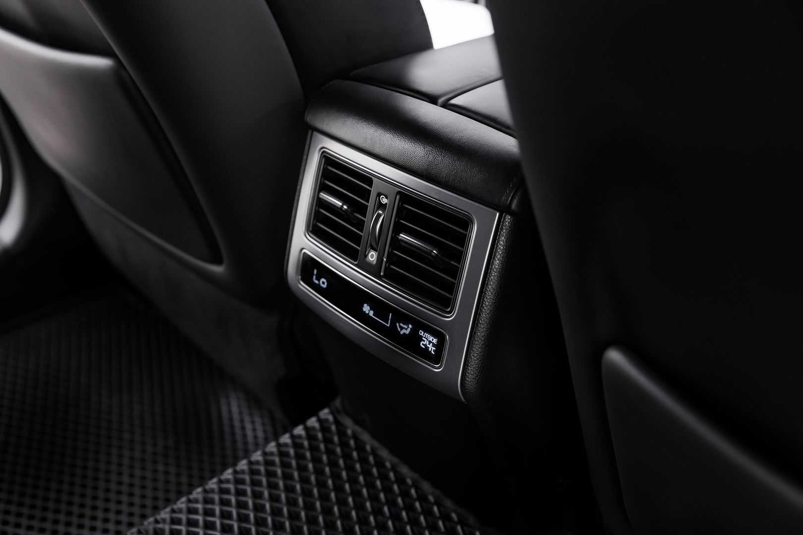 Hyundai Equus, II Рестайлинг, 2013 фото 17