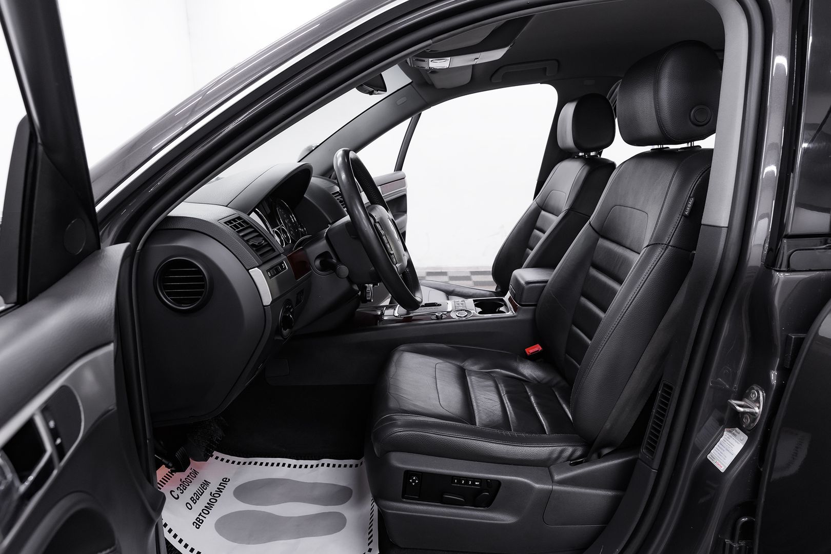 Volkswagen Touareg, I Рестайлинг, 2010 фото 7