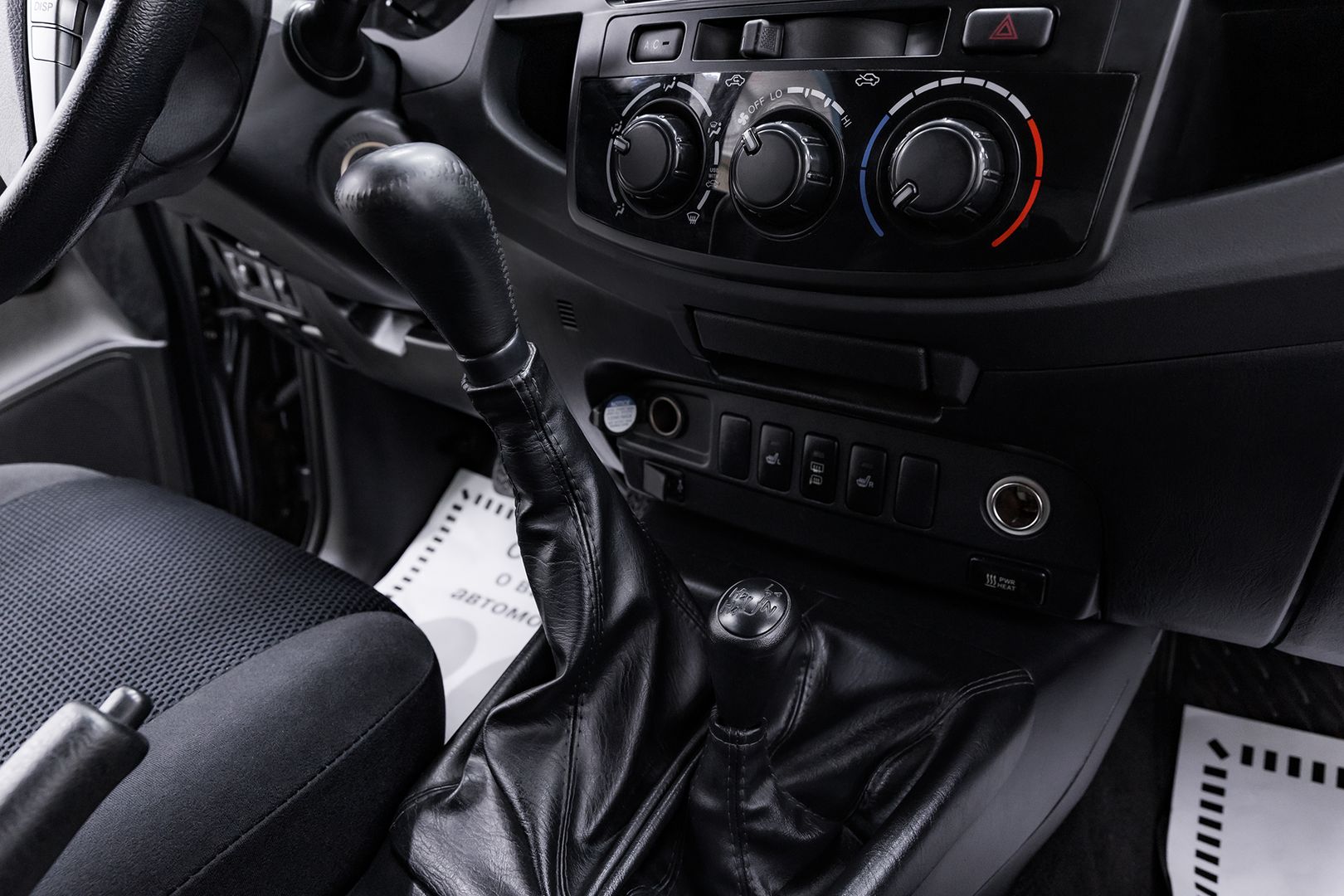 Toyota Hilux, VII Рестайлинг, 2014 фото 15