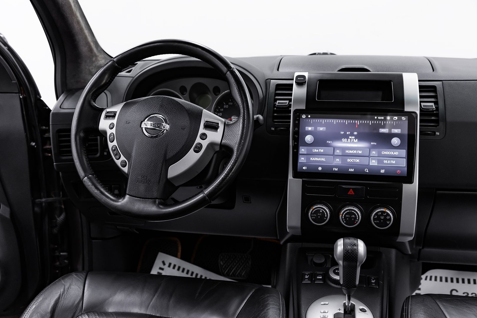 Nissan X-Trail, II, 2010 фото 9