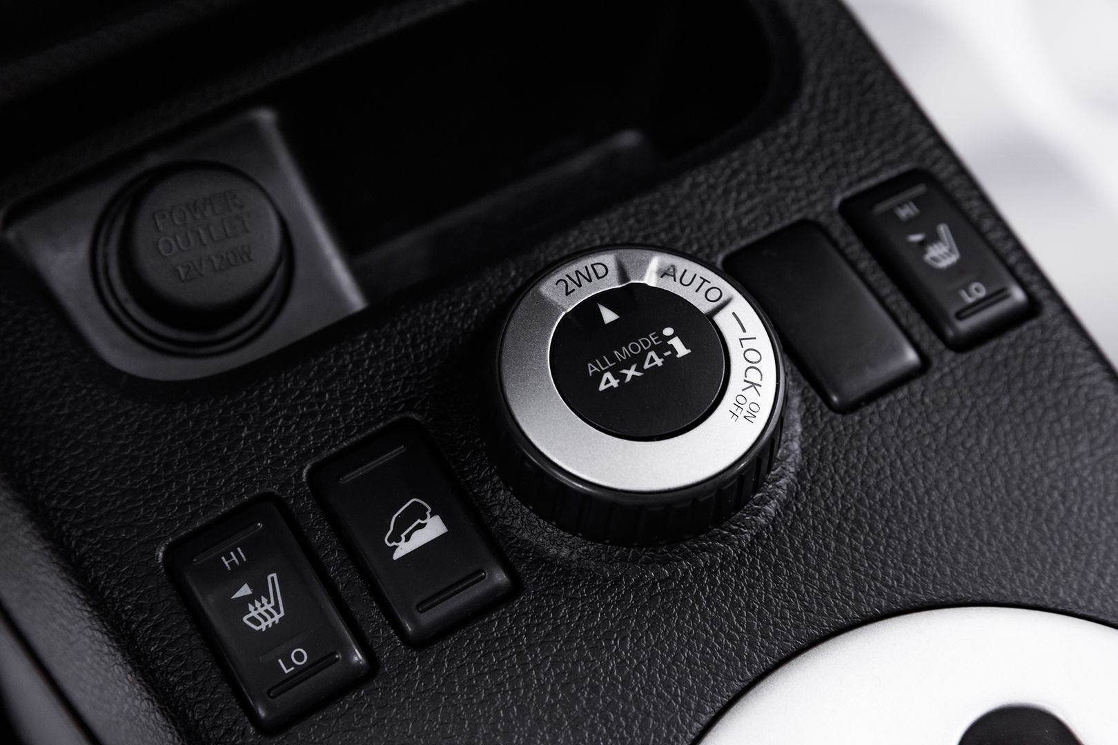 Nissan X-Trail, II, 2010 фото 13