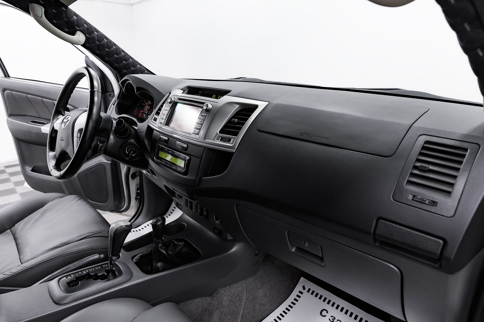 Toyota Hilux, VII Рестайлинг, 2013 фото 17