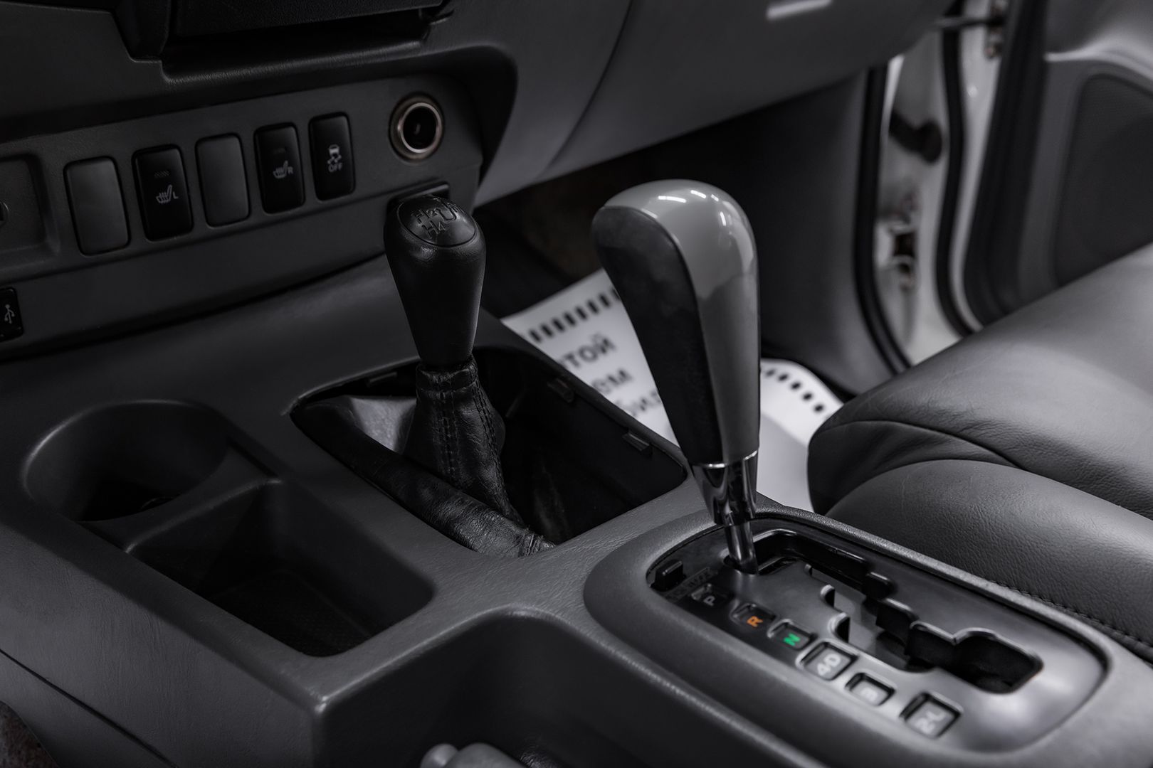 Toyota Hilux, VII Рестайлинг, 2013 фото 13