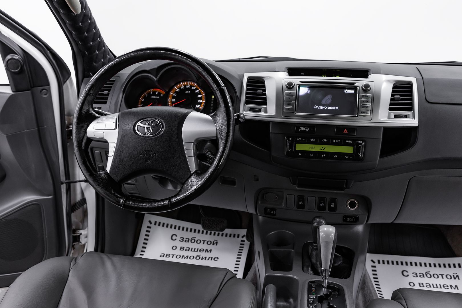 Toyota Hilux, VII Рестайлинг, 2013 фото 12