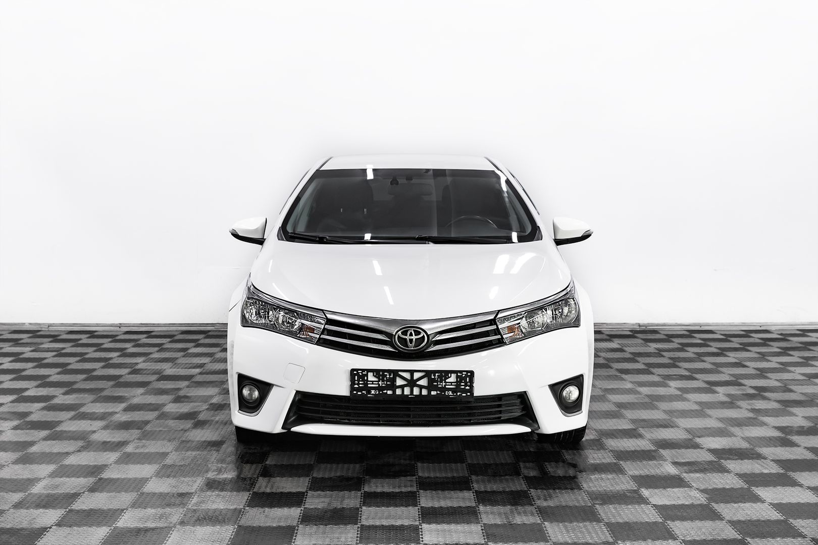 Toyota Corolla, XI (E160, E170, E180), 2015 фото 2