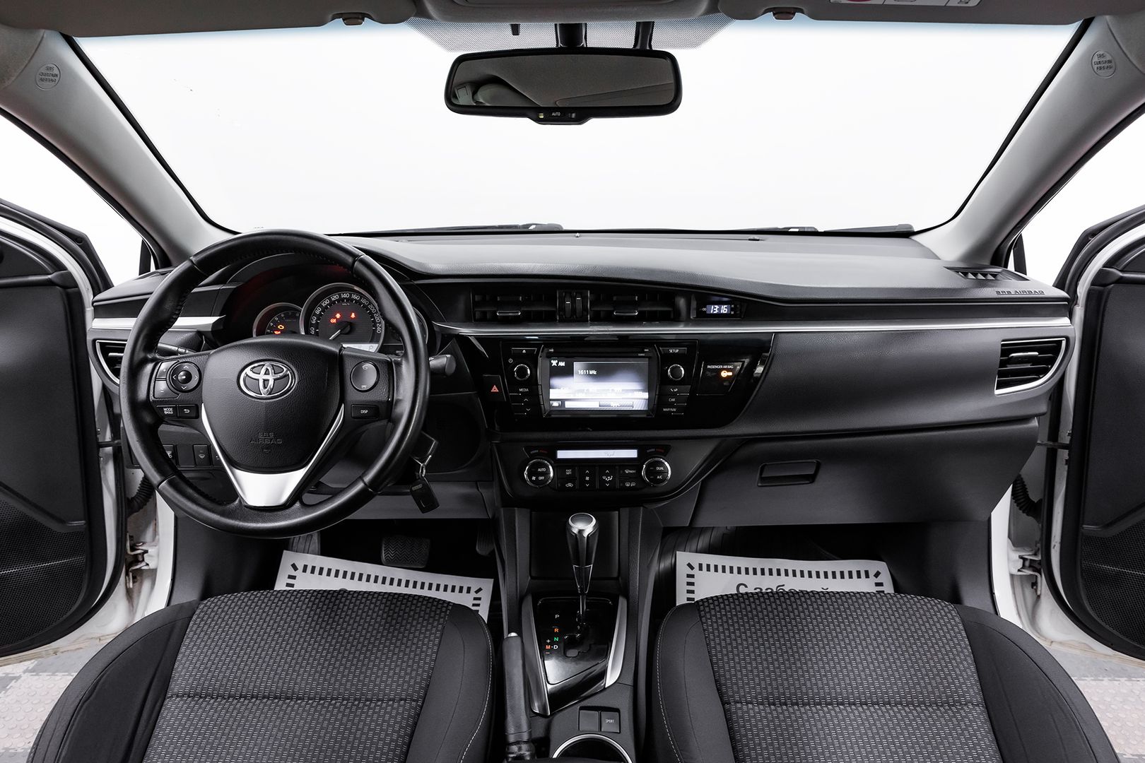 Toyota Corolla, XI (E160, E170, E180), 2015 фото 8