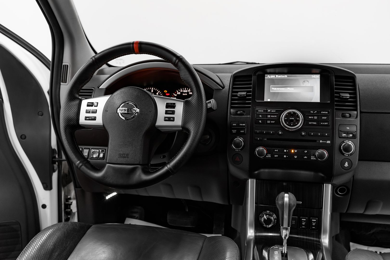 Nissan Pathfinder, III Рестайлинг, 2013 фото 9