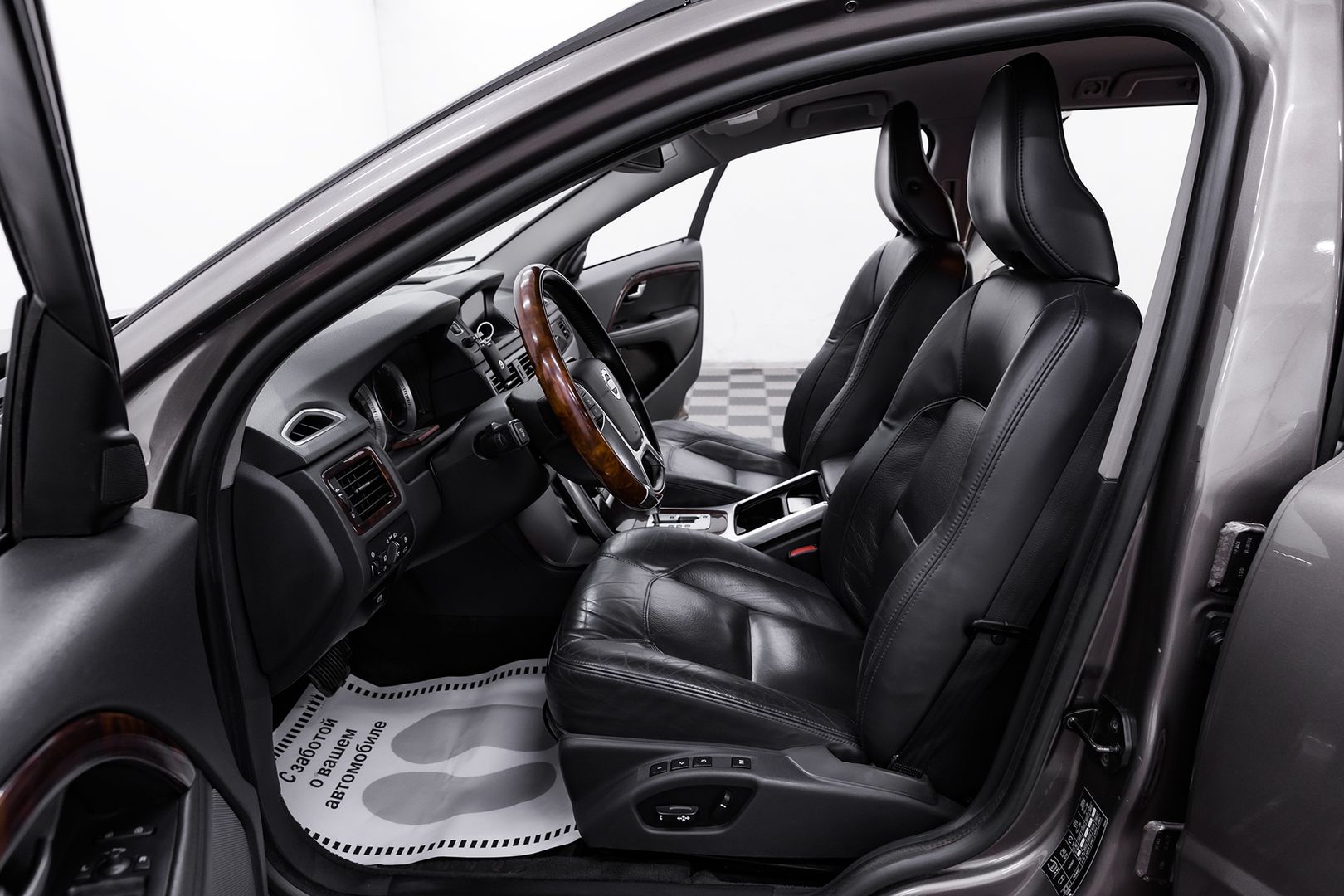 Volvo XC70, II, 2012 фото 8