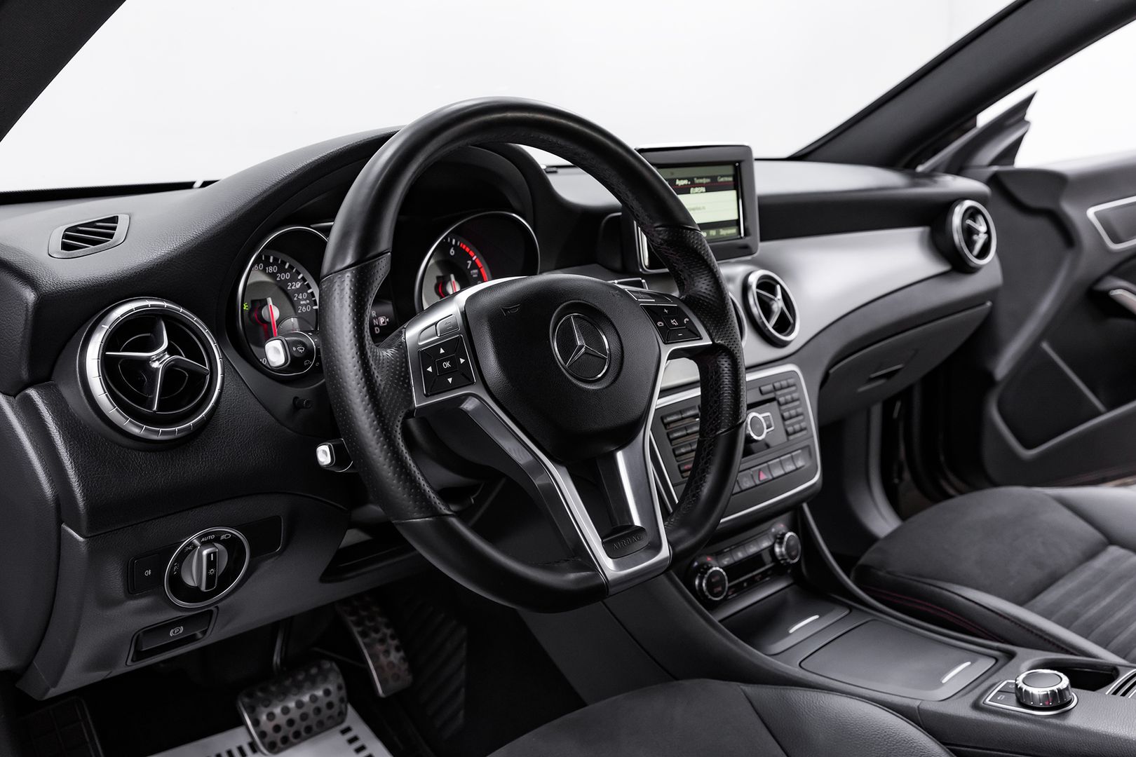 Mercedes-Benz CLA, I (C117, X117), 2015 фото 15