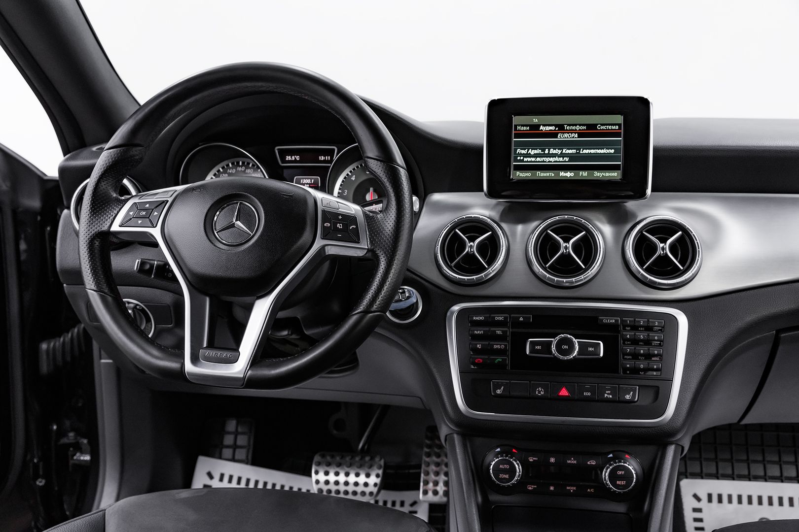 Mercedes-Benz CLA, I (C117, X117), 2015 фото 13