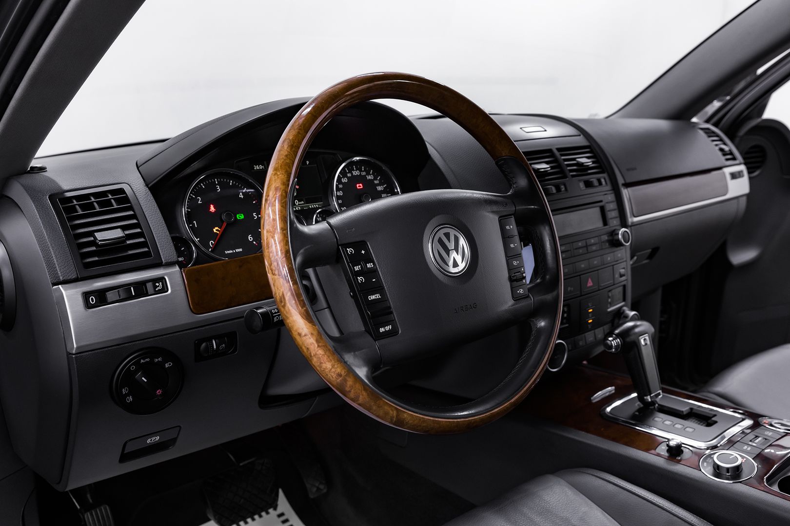 Volkswagen Touareg, I Рестайлинг, 2010 фото 11